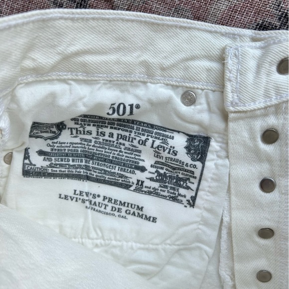 🆕 Levi’s Wondering Mind 501 High Rise Mid Thigh Ripped Shorts - Picture 8 of 10